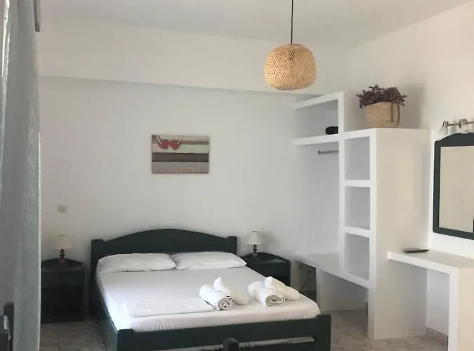 Lägenhetshotell Meltemi Tinos 3*