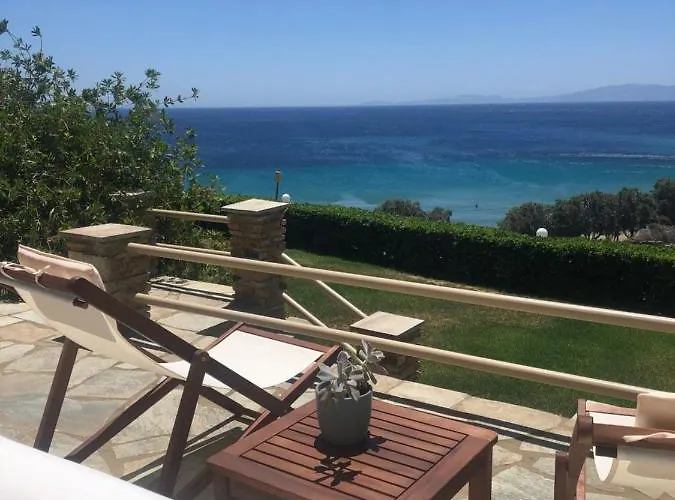 Lägenhetshotell Meltemi Tinos 3*