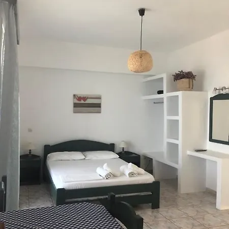 Apartmanhotel Meltemi Tinos 3*