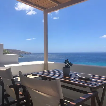 Lägenhetshotell Meltemi Tinos 3*