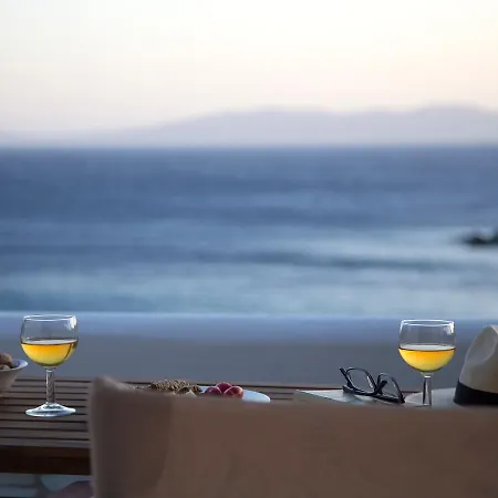 Meltemi Tinos Apart Otel 3*