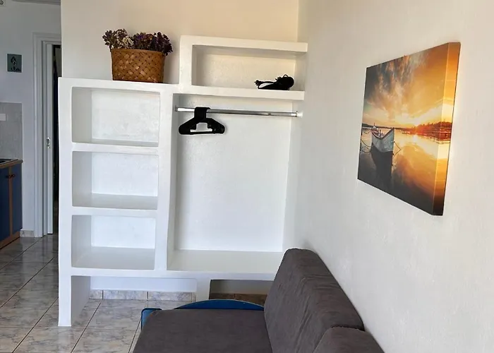 Meltemi Tinos Agios Romanos